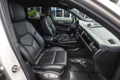 2022 Porsche Macan S