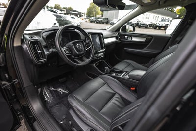 2019 Volvo XC40 Momentum