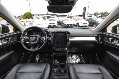 2019 Volvo XC40 Momentum