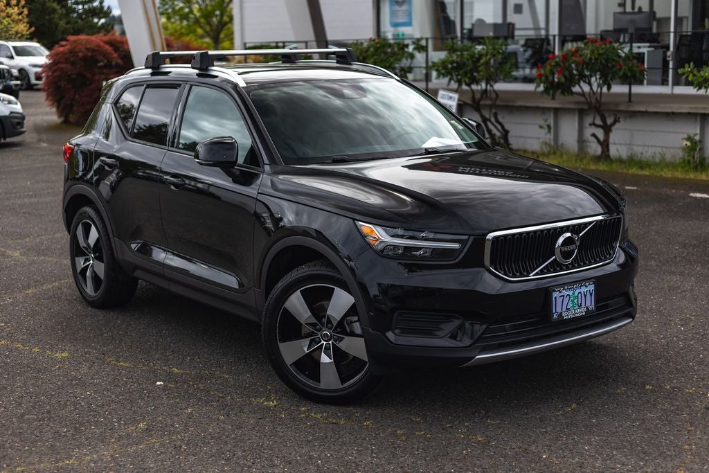 2019 Volvo XC40 Momentum