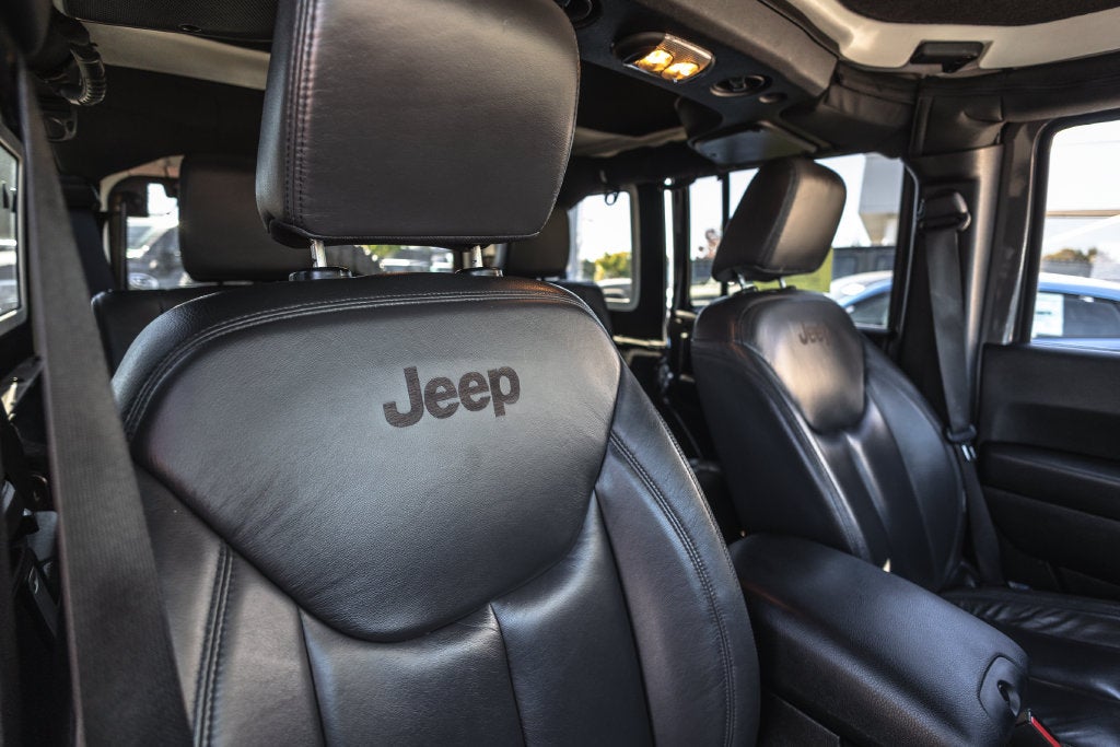 2017 Jeep Wrangler Unlimited Sahara 4x4