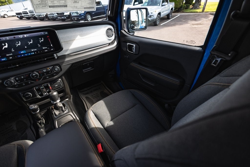 2025 Jeep Wrangler WRANGLER 4-DOOR SAHARA