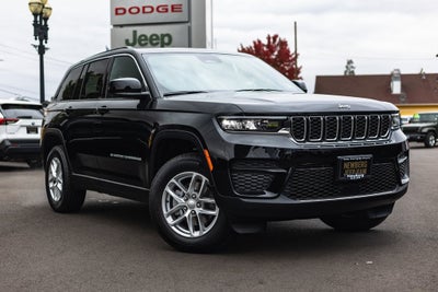 2025 Jeep Grand Cherokee GRAND CHEROKEE LAREDO X 4X4