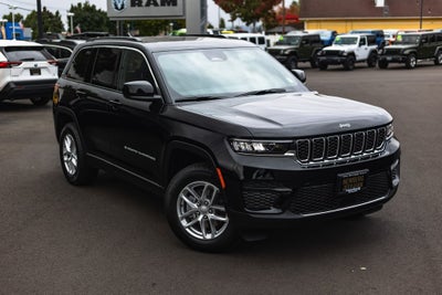 2025 Jeep Grand Cherokee GRAND CHEROKEE LAREDO X 4X4