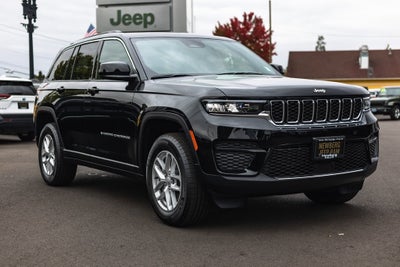 2025 Jeep Grand Cherokee GRAND CHEROKEE LAREDO X 4X4
