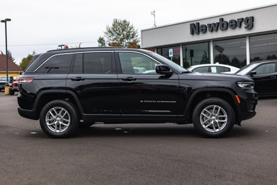 2025 Jeep Grand Cherokee GRAND CHEROKEE LAREDO X 4X4