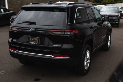 2025 Jeep Grand Cherokee GRAND CHEROKEE LAREDO X 4X4