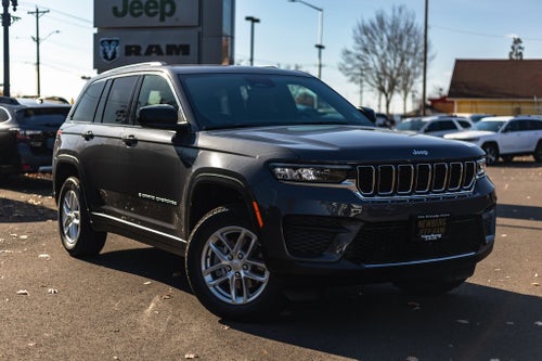 2025 Jeep Grand Cherokee GRAND CHEROKEE LAREDO X 4X4