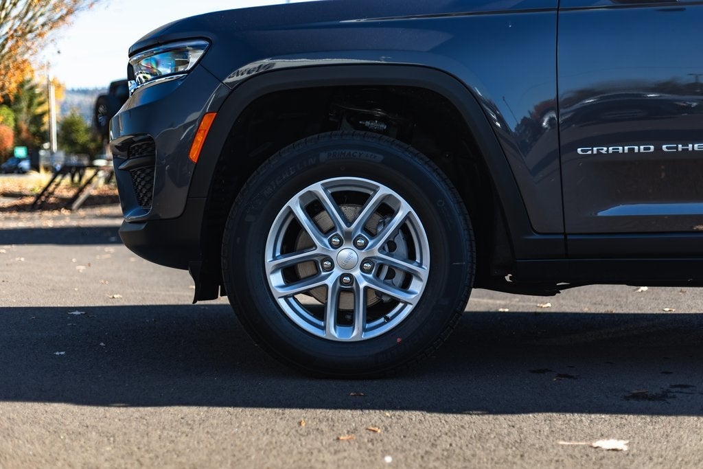 2025 Jeep Grand Cherokee GRAND CHEROKEE LAREDO X 4X4