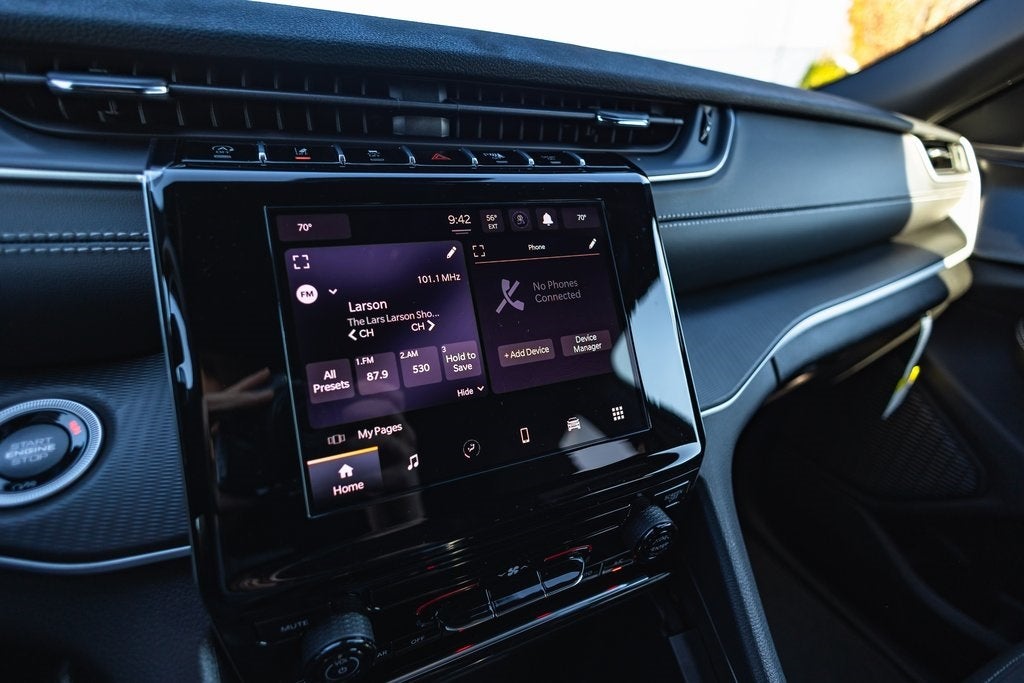 2025 Jeep Grand Cherokee GRAND CHEROKEE LAREDO X 4X4