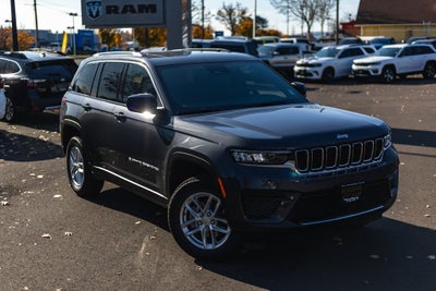 2025 Jeep Grand Cherokee GRAND CHEROKEE LAREDO X 4X4