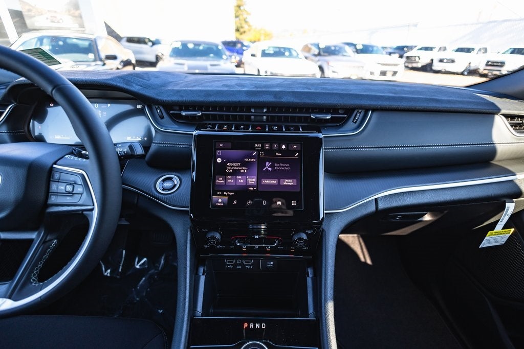 2025 Jeep Grand Cherokee GRAND CHEROKEE LAREDO X 4X4