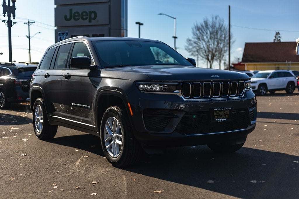 2025 Jeep Grand Cherokee GRAND CHEROKEE LAREDO X 4X4