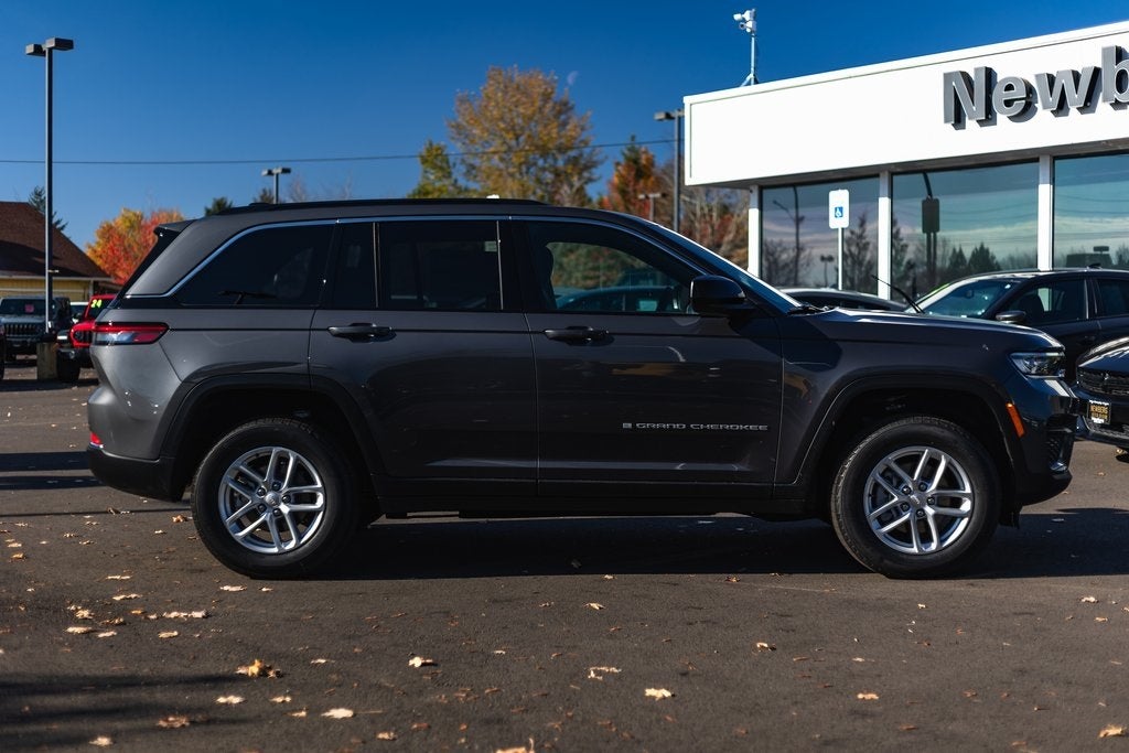 2025 Jeep Grand Cherokee GRAND CHEROKEE LAREDO X 4X4