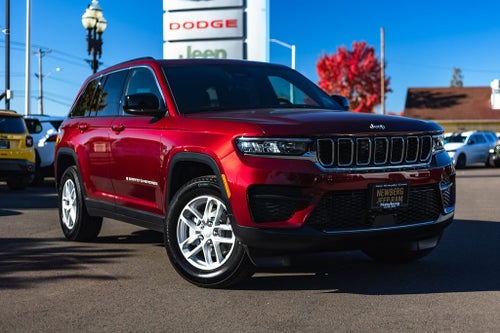 2025 Jeep Grand Cherokee GRAND CHEROKEE LAREDO X 4X4