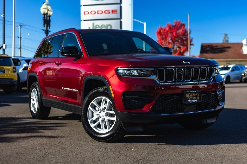 2025 Jeep Grand Cherokee GRAND CHEROKEE LAREDO X 4X4