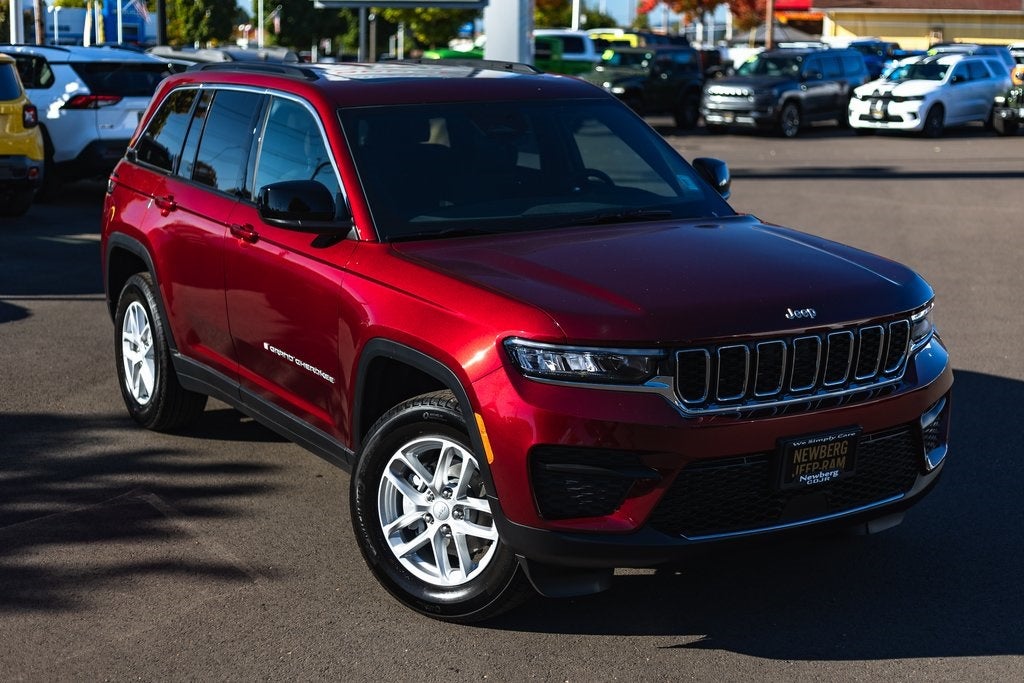 2025 Jeep Grand Cherokee GRAND CHEROKEE LAREDO X 4X4