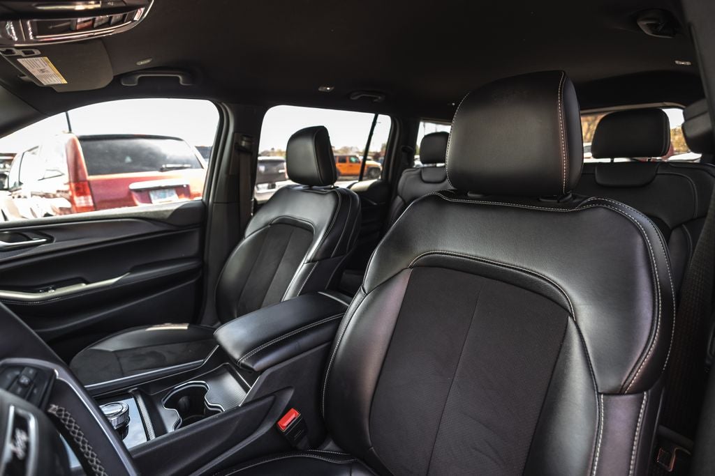 2024 Jeep Grand Cherokee L Altitude 4x4