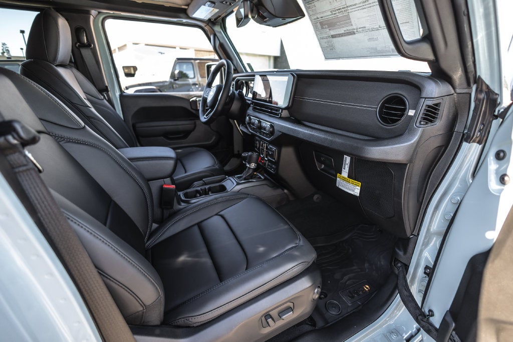 2027 Jeep Wrangler WRANGLER 4-DOOR MOAB