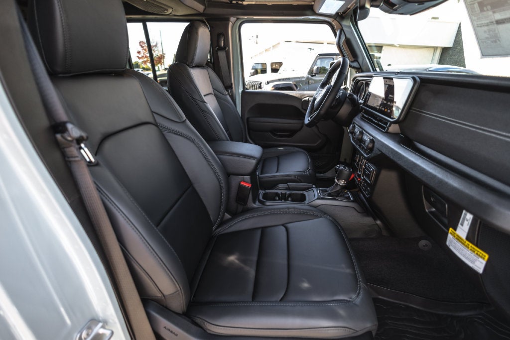2027 Jeep Wrangler WRANGLER 4-DOOR MOAB