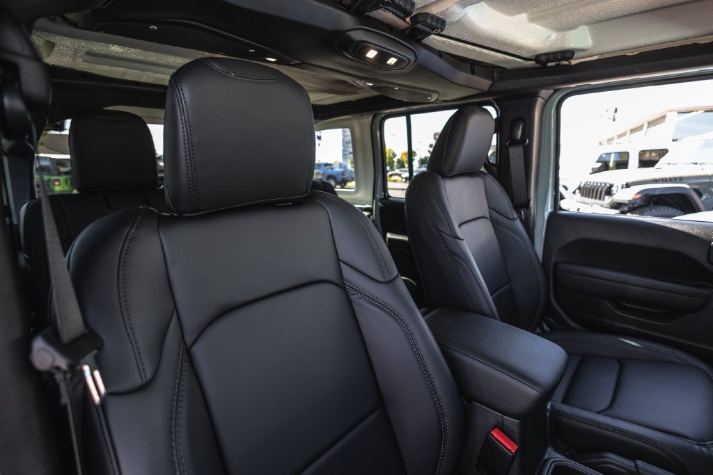 2027 Jeep Wrangler WRANGLER 4-DOOR MOAB