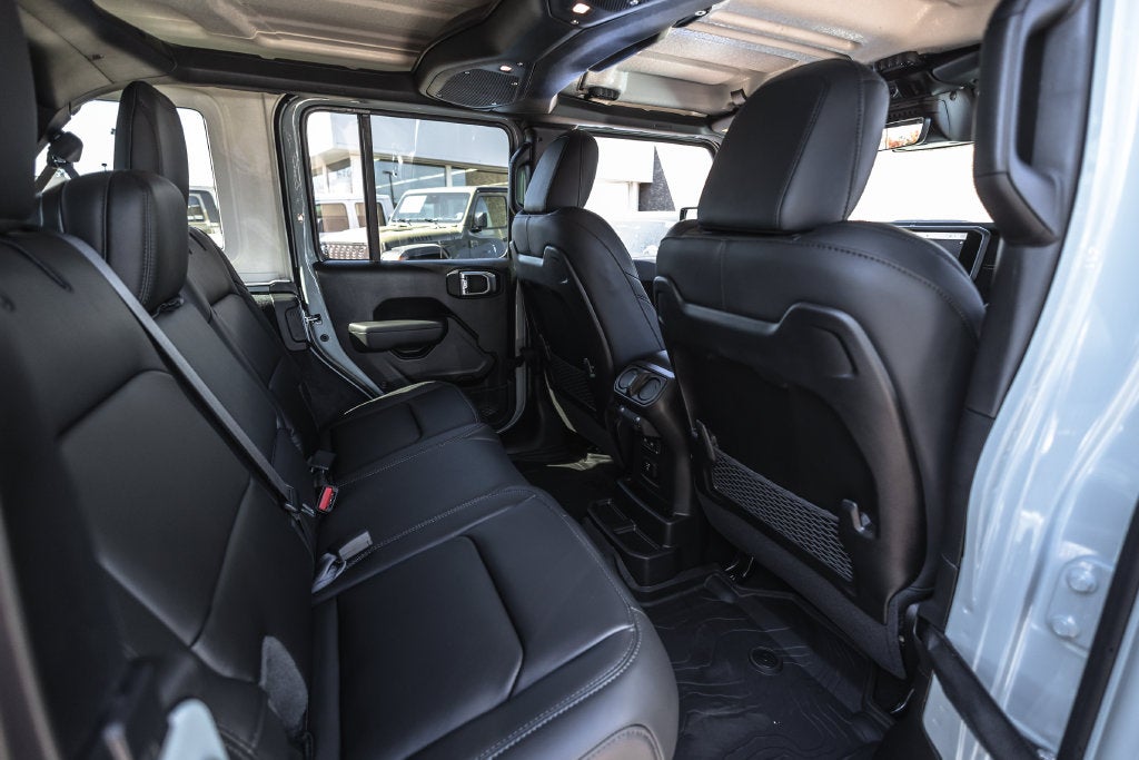 2027 Jeep Wrangler WRANGLER 4-DOOR MOAB