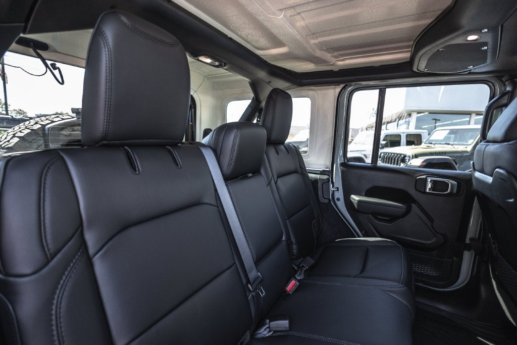 2027 Jeep Wrangler WRANGLER 4-DOOR MOAB