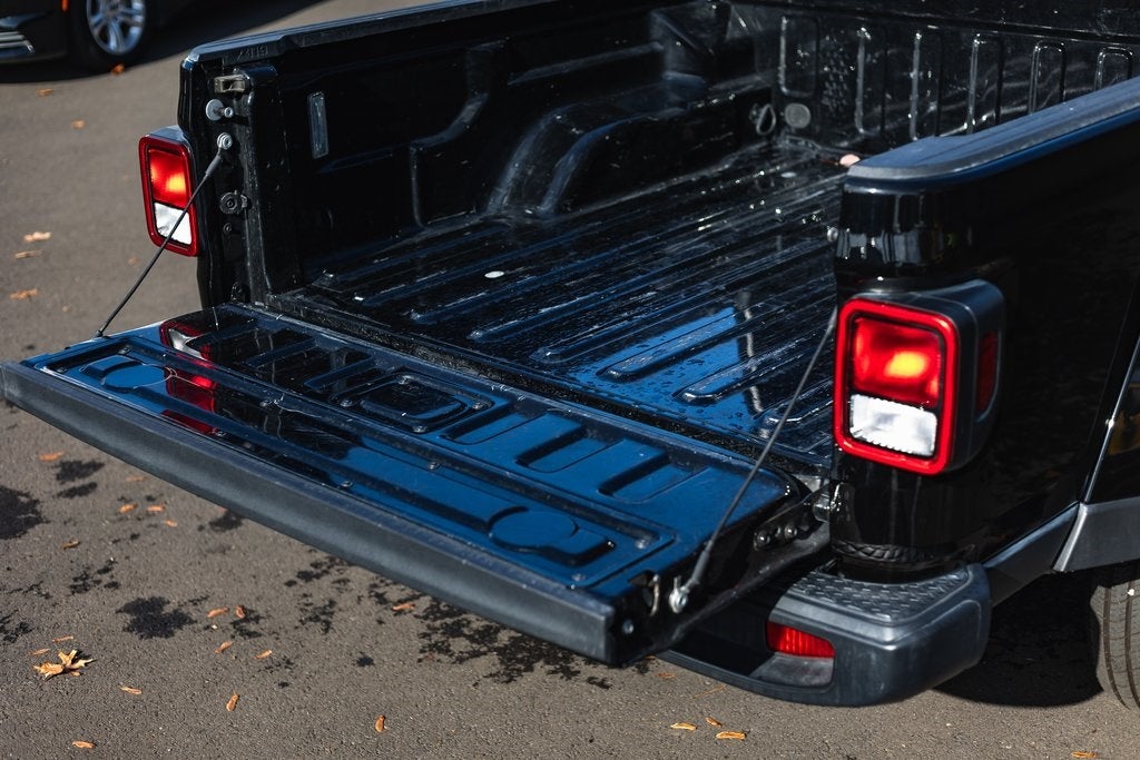 2024 Jeep Gladiator Sport S