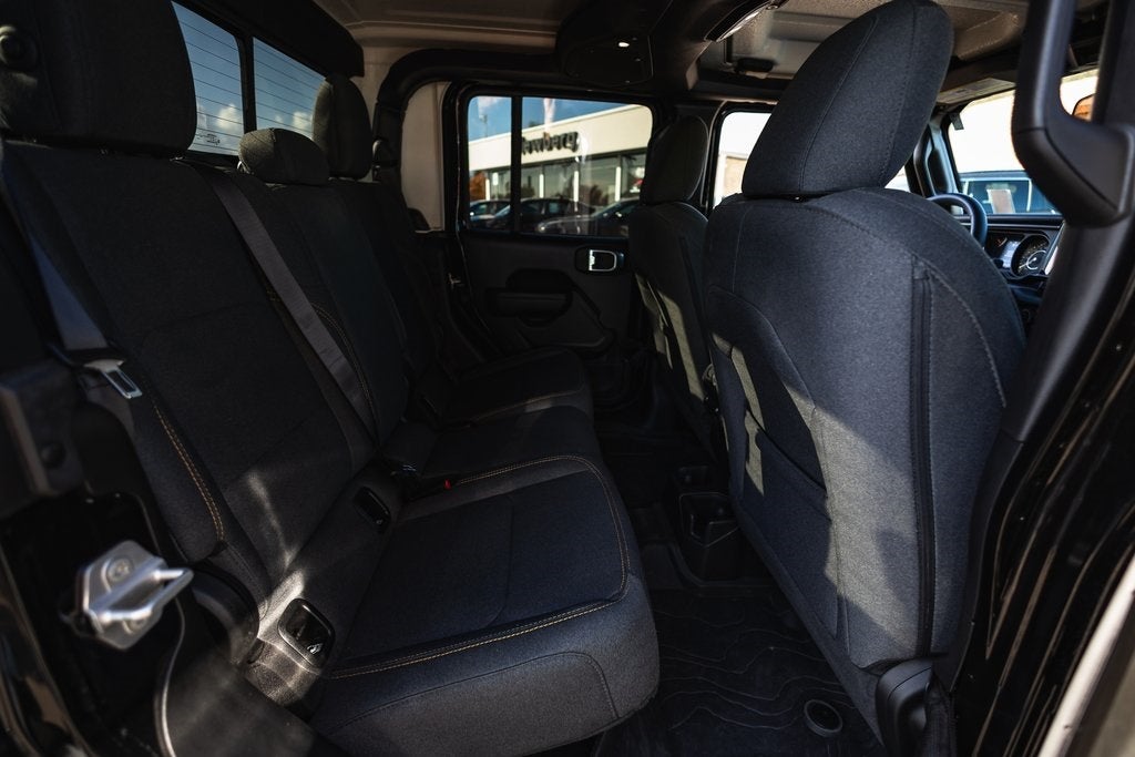 2024 Jeep Gladiator Sport S