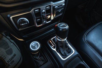 2023 Jeep Gladiator Overland 4x4