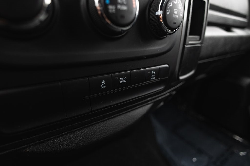 2024 RAM 1500 Classic Warlock Crew Cab 4x4 5'7' Box