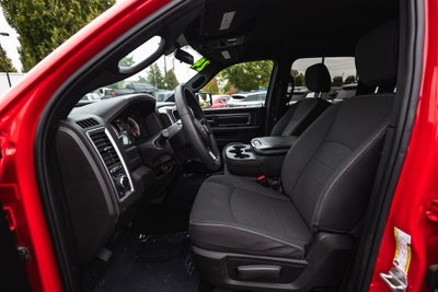 2024 RAM 1500 Classic Warlock Crew Cab 4x4 5'7' Box