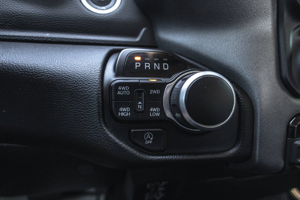 2020 RAM 1500 Big Horn Crew Cab 4x4 5'7' Box