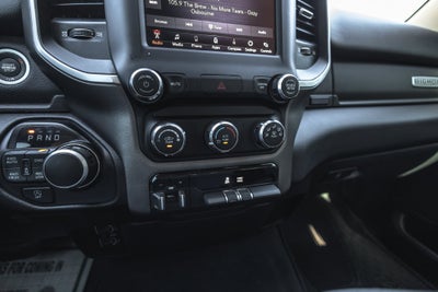2020 RAM 1500 Big Horn Crew Cab 4x4 5'7' Box