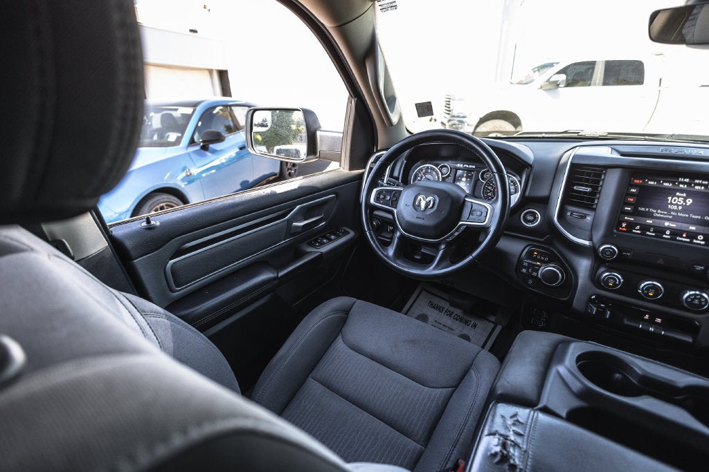 2020 RAM 1500 Big Horn Crew Cab 4x4 5'7' Box