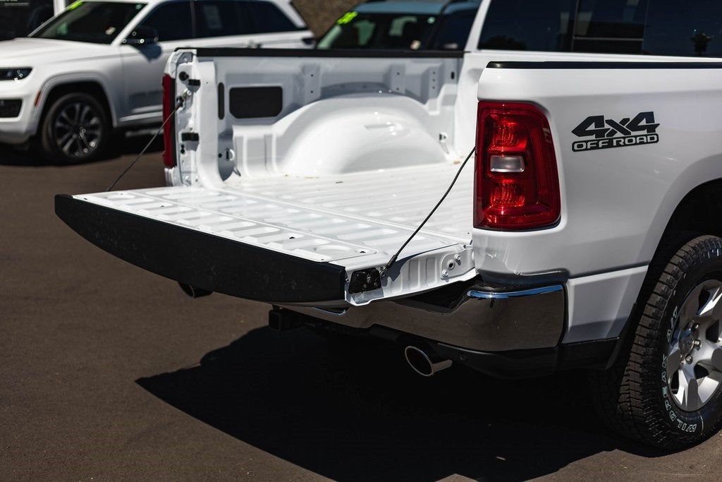 2026 RAM Ram 1500 RAM 1500 TRADESMAN CREW CAB 4X4 5'7' BOX