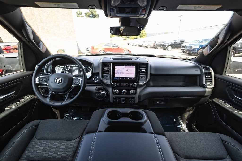 2026 RAM Ram 1500 RAM 1500 TRADESMAN CREW CAB 4X4 5'7' BOX