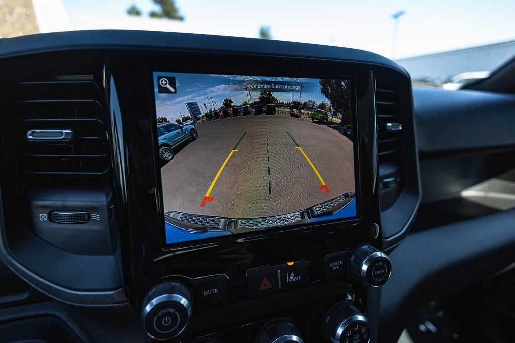 2026 RAM Ram 1500 RAM 1500 TRADESMAN CREW CAB 4X4 5'7' BOX