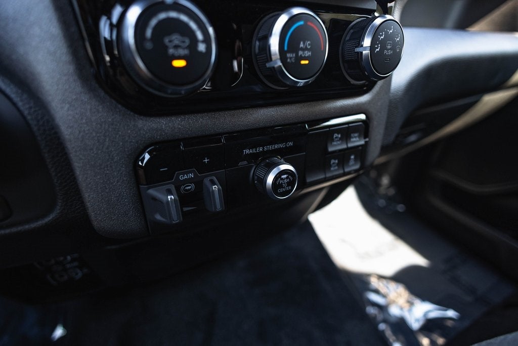 2026 RAM Ram 1500 RAM 1500 TRADESMAN CREW CAB 4X4 5'7' BOX