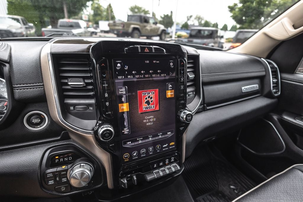 2019 RAM 1500 Laramie Crew Cab 4x4 6'4' Box