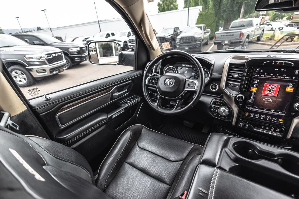 2019 RAM 1500 Laramie Crew Cab 4x4 6'4' Box