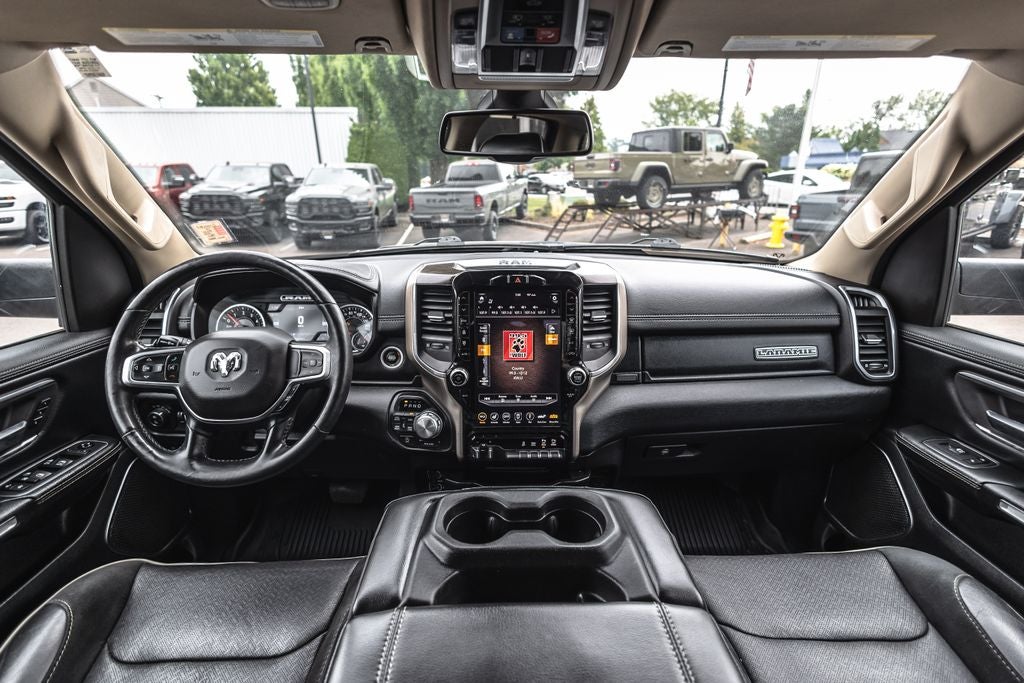 2019 RAM 1500 Laramie Crew Cab 4x4 6'4' Box