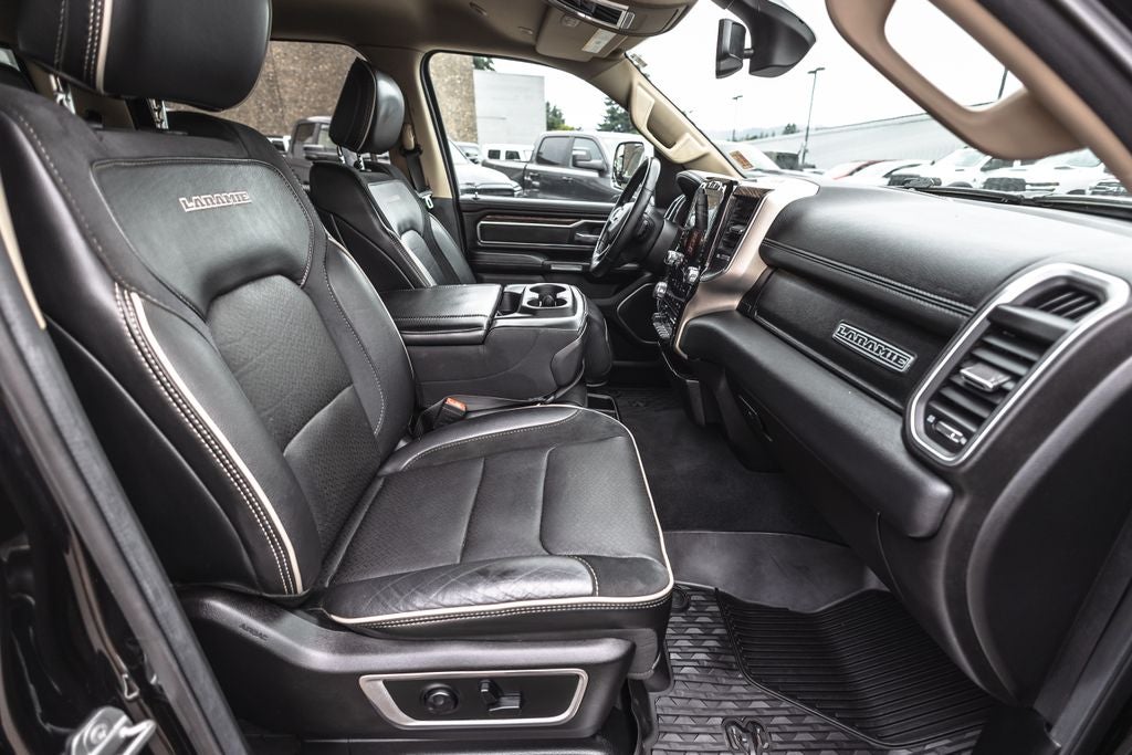 2019 RAM 1500 Laramie Crew Cab 4x4 6'4' Box