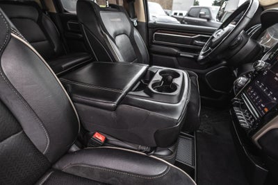 2019 RAM 1500 Laramie Crew Cab 4x4 6'4' Box