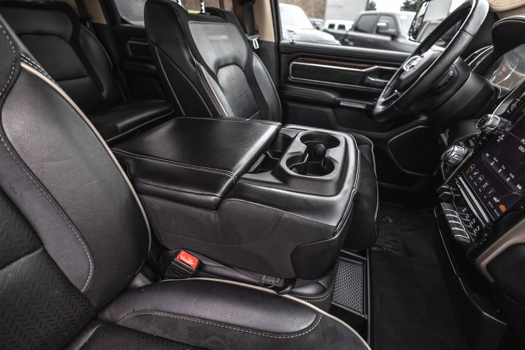 2019 RAM 1500 Laramie Crew Cab 4x4 6'4' Box