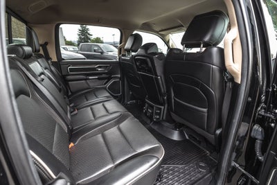 2019 RAM 1500 Laramie Crew Cab 4x4 6'4' Box