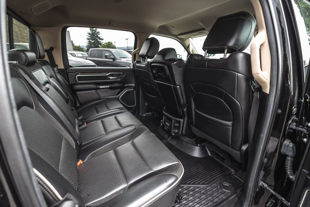 2019 RAM 1500 Laramie Crew Cab 4x4 6'4' Box
