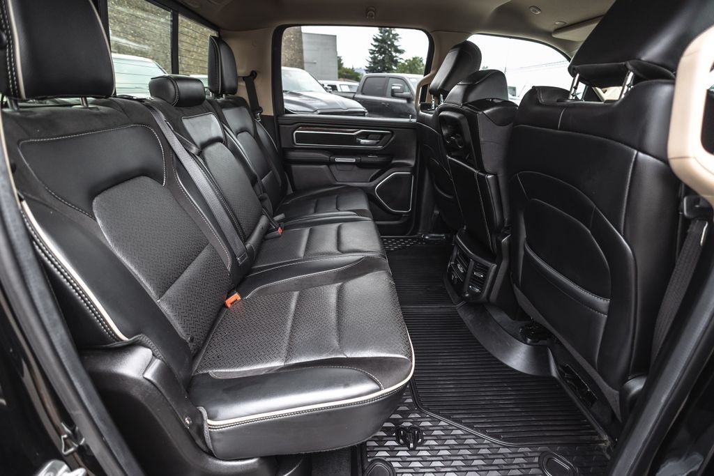 2019 RAM 1500 Laramie Crew Cab 4x4 6'4' Box