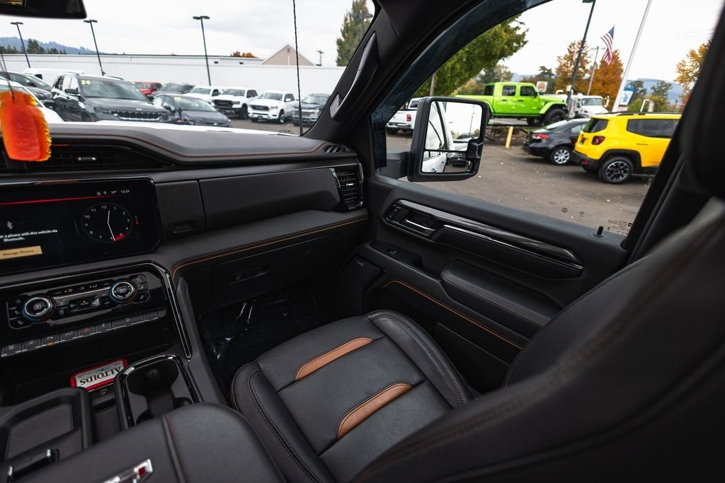 2024 GMC Sierra 2500HD 4WD Crew Cab Standard Bed AT4
