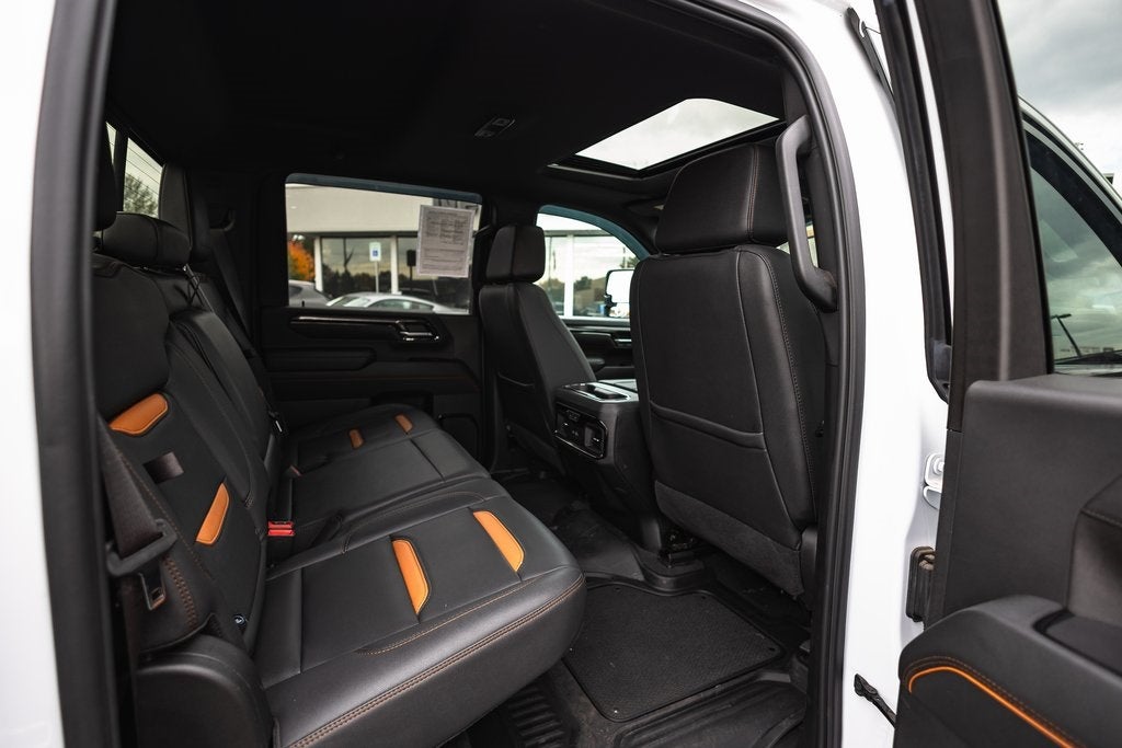 2024 GMC Sierra 2500HD 4WD Crew Cab Standard Bed AT4